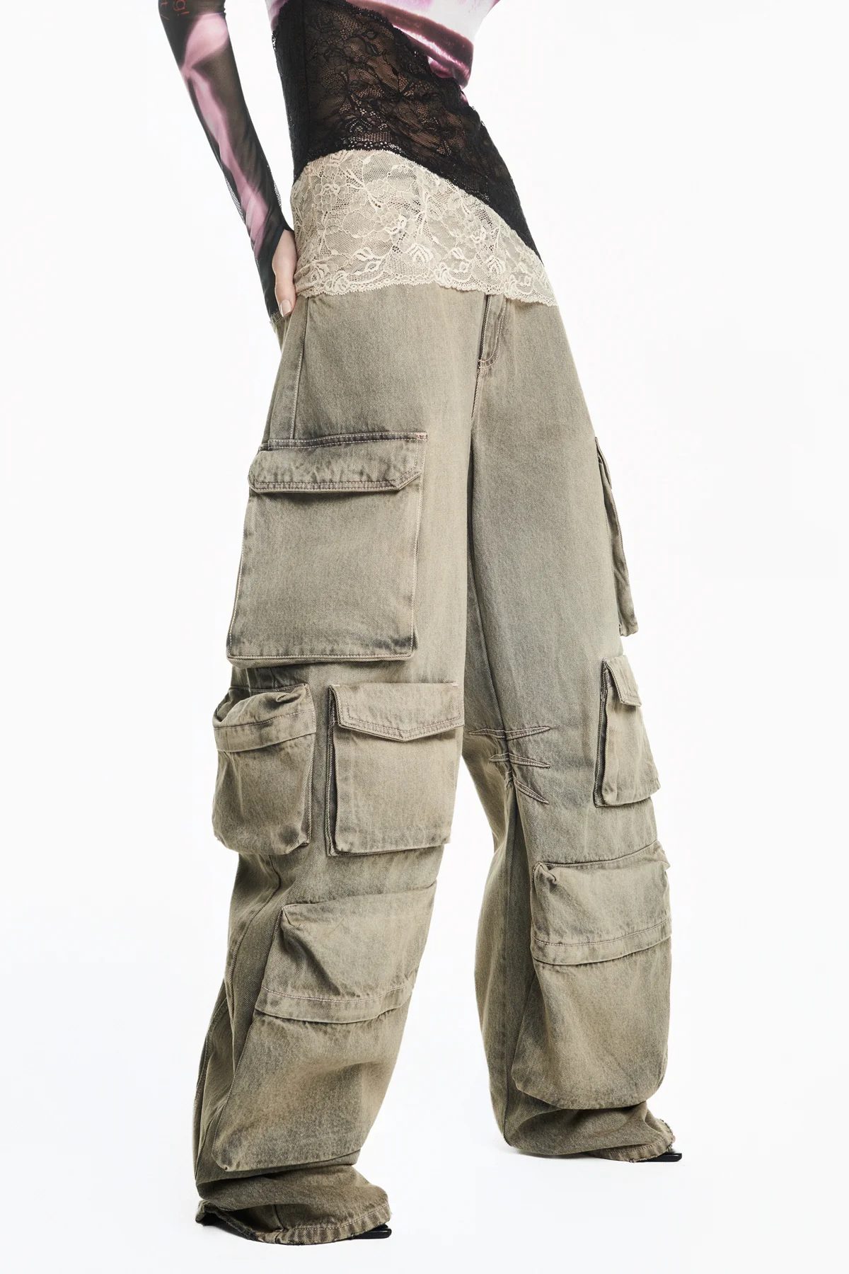 Calça Múltiplos Bolsos Cinza